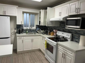 Charming 2-BD Suite Private Entrance in Vancouver